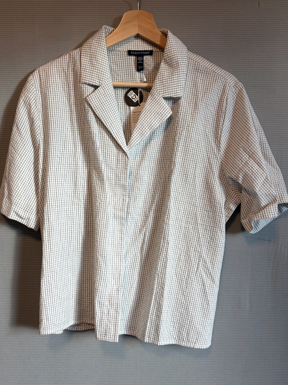 EILEEN FISHER Gingham Check Short-Sleeve Organic Cotton Ripple Notch Shirt - Picture 3 of 8